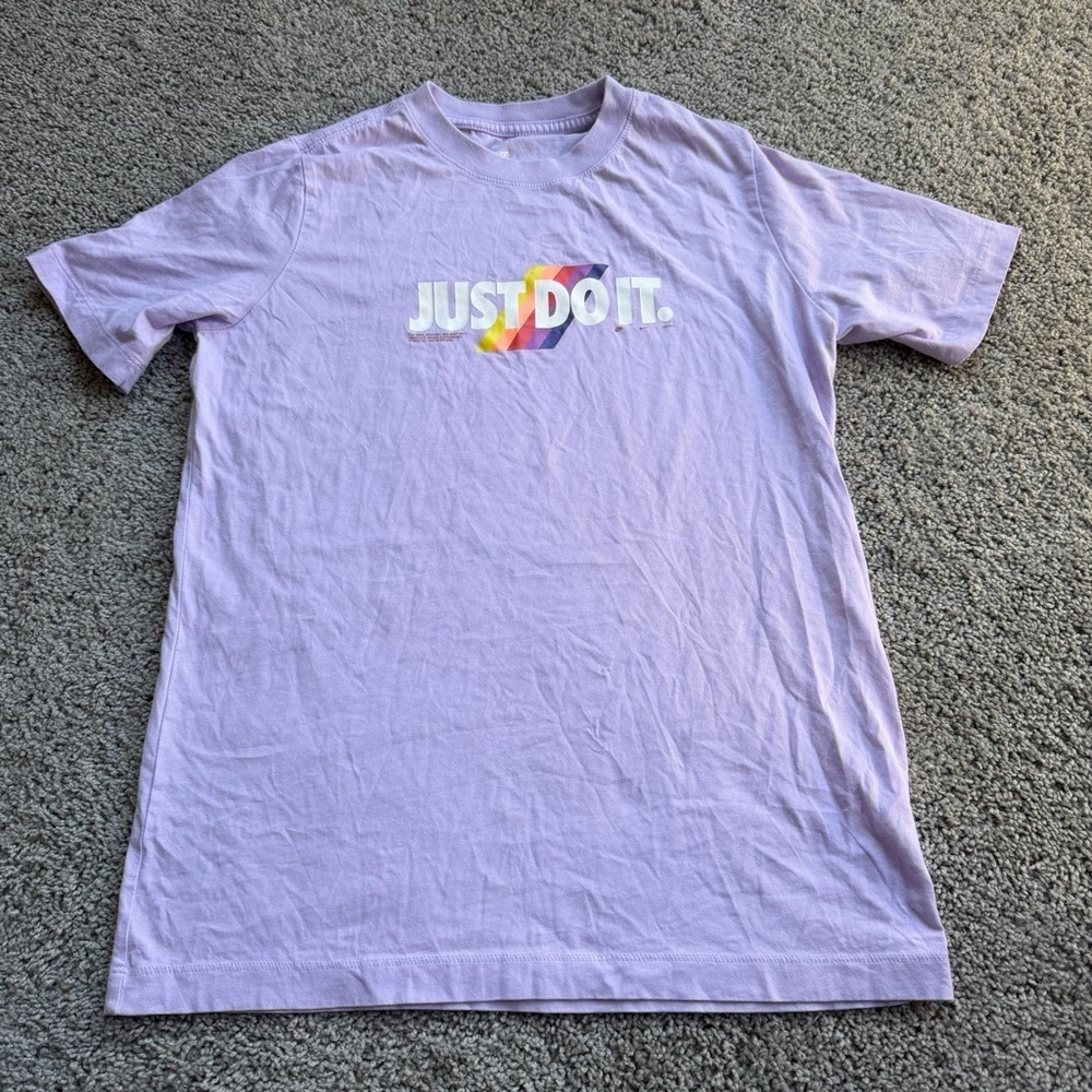 Nike Youth Short Sleeve T-Shirt Just Do IT Logo Purple Size XL Graphic Rainbow